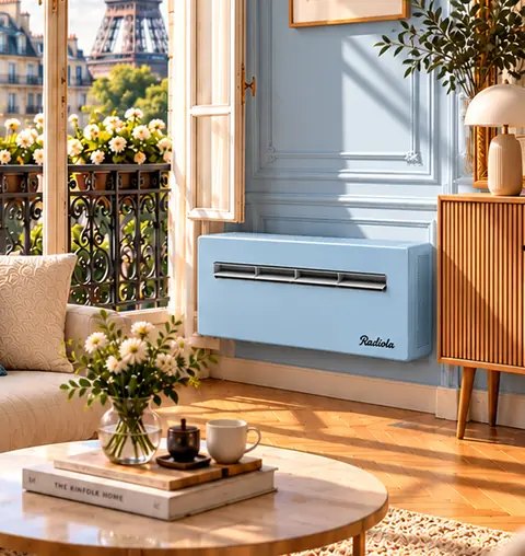 Silenceo bleu ciel dans un salon parisien face à la tour Eiffel