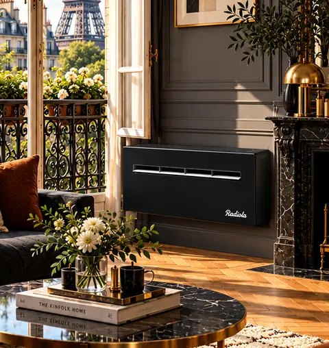Silenceo noir dans un salon parisien face à la tour Eiffel